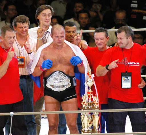 Ломали хребет UFC еще до того, как это стало мейнстримом: история легендарного промоушена Pride FC