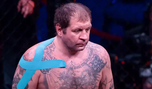 Александр Емельяненко хочет провести бой с Алексеем Олейником на весеннем турнире RCC