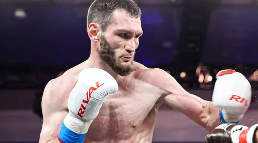 Чемпион IBF Муртазалиев вернулся к тренировкам после травмы