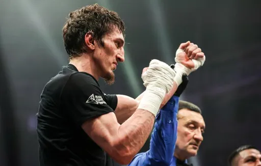 Мураталла победил Абдулаева и завоевал временный титул IBF