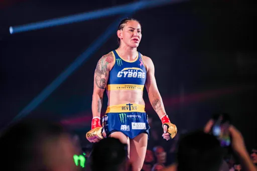 Сайборг победила Коллинс и стала чемпионкой PFL