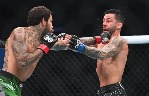 Вера победил Муньоса единогласным решением судей на UFC 292