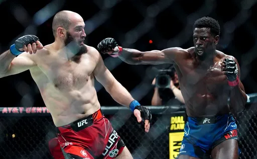Дураев раздельным решением победил Нжокуани на UFC on ESPN 43