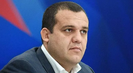 Глава IBA Кремлев: принуждать спортсменов выступать без национальной символики хуже фашизма