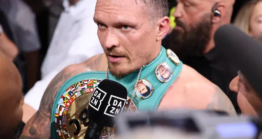 WBC исключил Усика из рейтинга и утвердил нового чемпиона в тяжелом весе