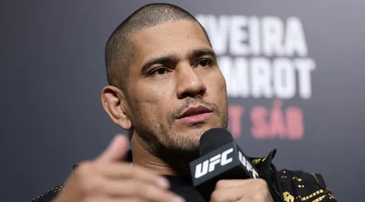 Чемпион UFC Перейра нацелен на бой в Белом доме с любым соперником