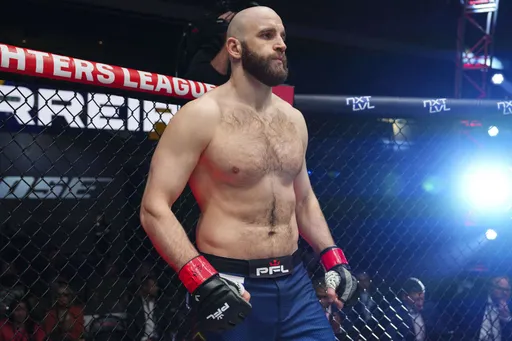 Россиянин Гольцов нокаутировал латвийца Межиева на турнире PFL Charlotte