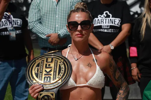 Бритен Харт – мощная чемпионка-красавица BKFC на голых кулаках, которая побеждала Ванзант