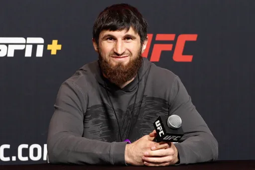 Где смотреть турнир UFC Vegas 50: Анкалаев – Сантос