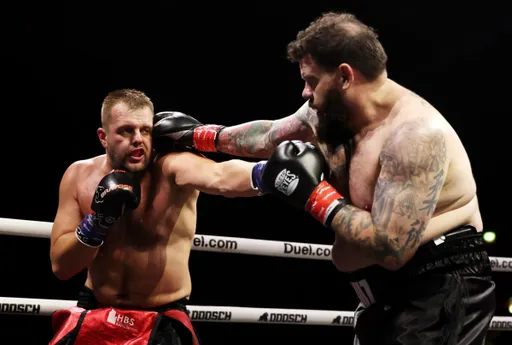 Тренер Перейры одержал победу нокаутом на турнире Misfits Boxing