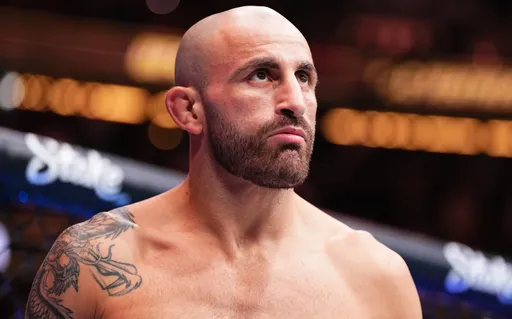 Чемпион UFC Волкановски назвал Стерлинга наиболее заслуживающим титульного боя