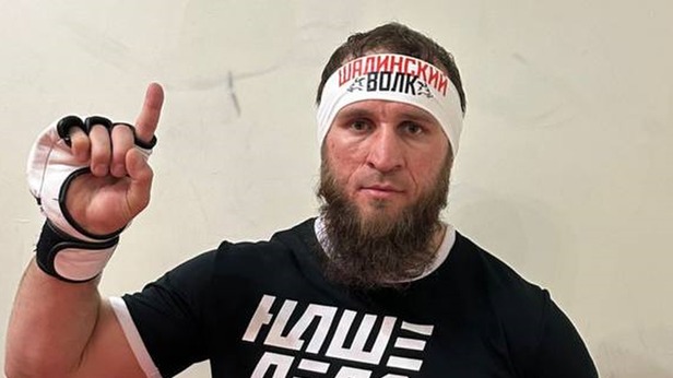 Хрюнов заявил, что Якубов отказался от боя в UFC в пользу «Бойцовского клуба РЕН ТВ»