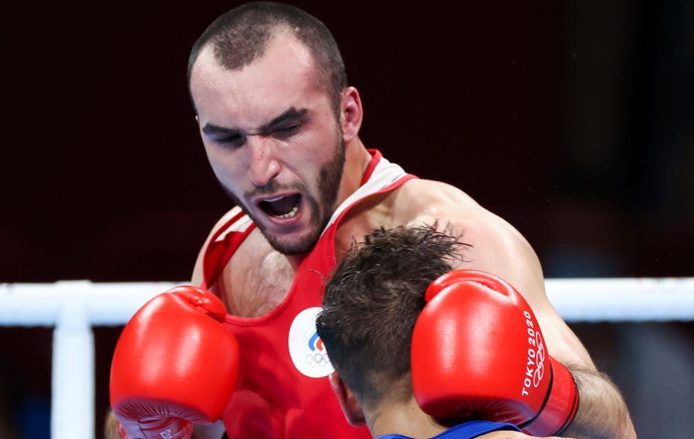 Российский боксер Гаджимагомедов вышел в финал чемпионата мира в Ташкенте