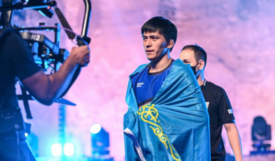 Казахстанец Максум дебютирует в UFC в первой половине 2023 года