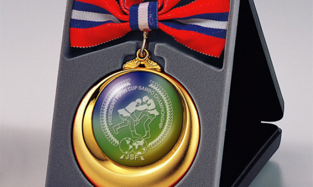 Российские самбисты  завоевали 13 золотых медалей в первый день молодежного первенства Европы