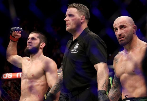 Соннен: Волкановски должен отказаться от пояса UFC, чтобы победить Махачева в реванше