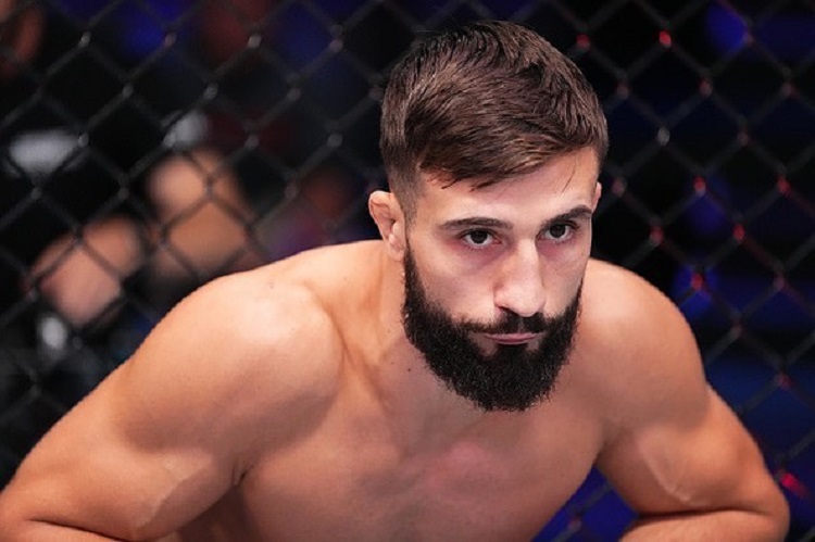 Азербайджанец Садыхов задушил Маккинни во втором раунде на турнире UFC Vegas 77