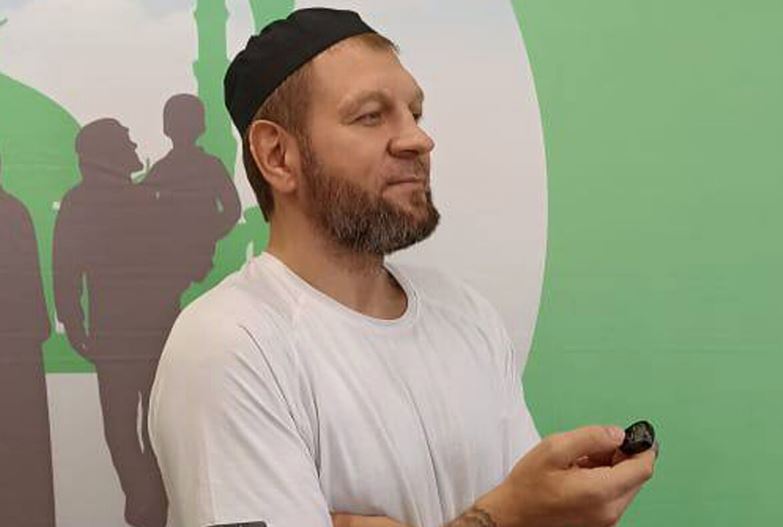 Иван Емельяненко прокомментировал слухи о том, что его брат Александр принял ислам