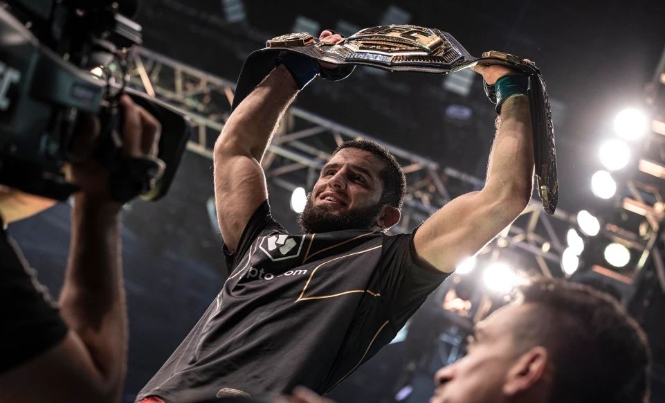 Махачев посвятил победу на UFC 280 Абдулманапу Нурмагомедову