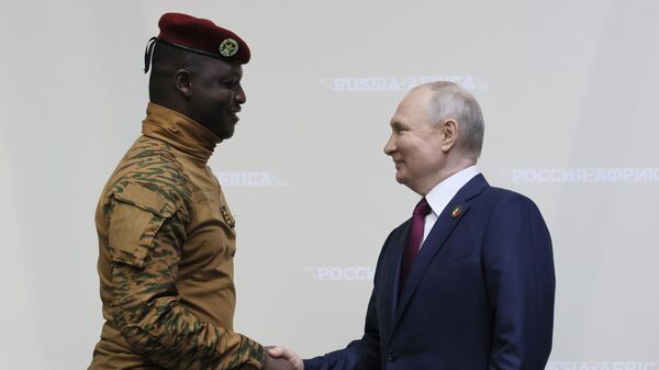 В Западной Африке прошел турнир по самбо в честь президента России Путина