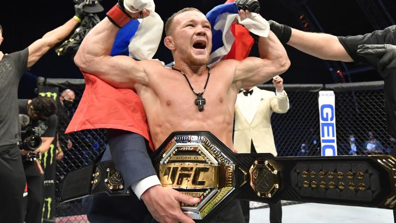 Петр Ян: выходя в UFC с флагом России, я показываю пример подрастающему поколению