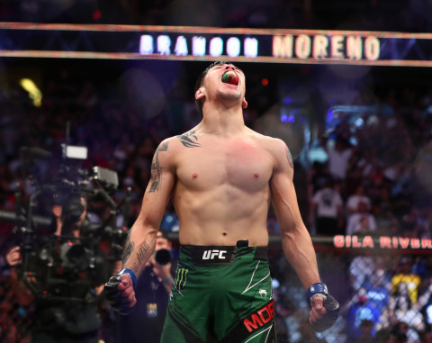 Морено стал новым чемпионом наилегчайшего веса UFC, победив Фигередо на UFC 283