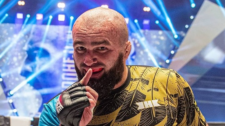 Россиянин Газиев задушил Веласко на шоу Dana White's Contender Series 63 и получил контракт с UFC