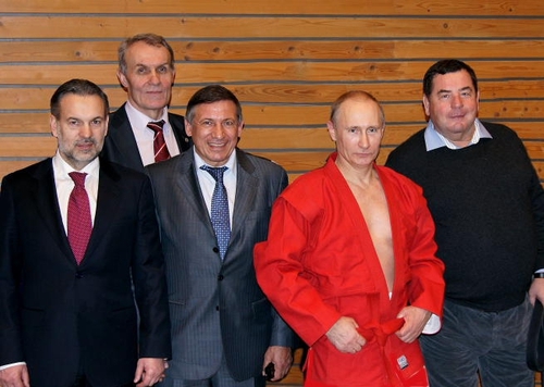 Путин рассказал, как боролся в финале чемпионата по самбо с президентом ФИАС Шестаковым