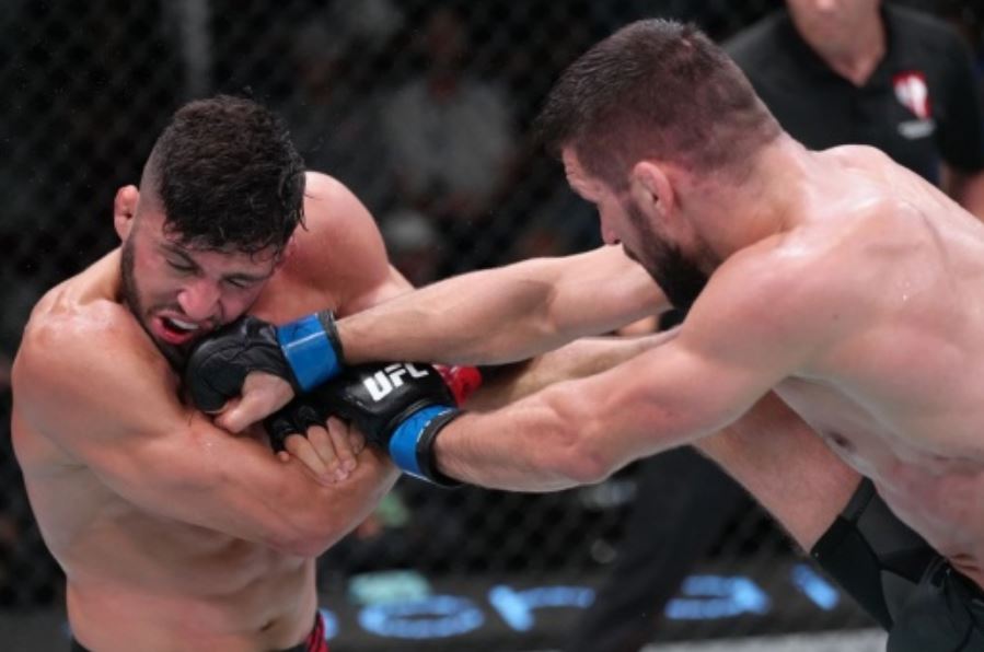 Хабиб прокомментировал бой между Царукяном и Гамротом на UFC Vegas 57