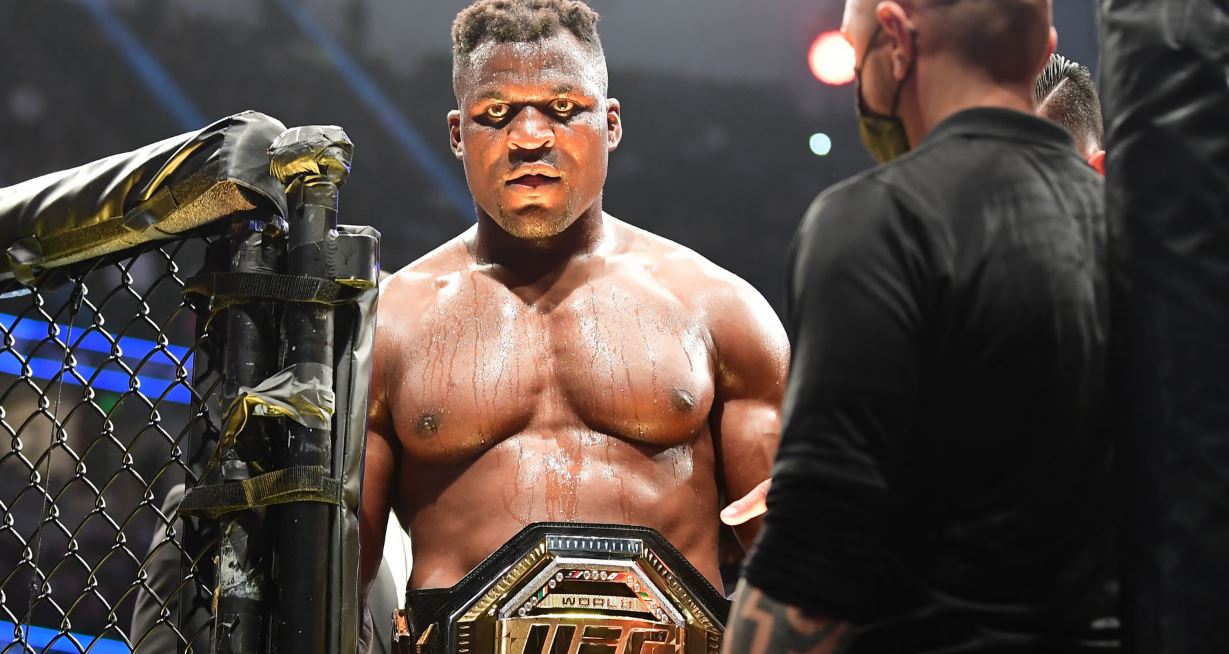 Нганну уличил UFC во лжи: не позволяйте им стирать историю