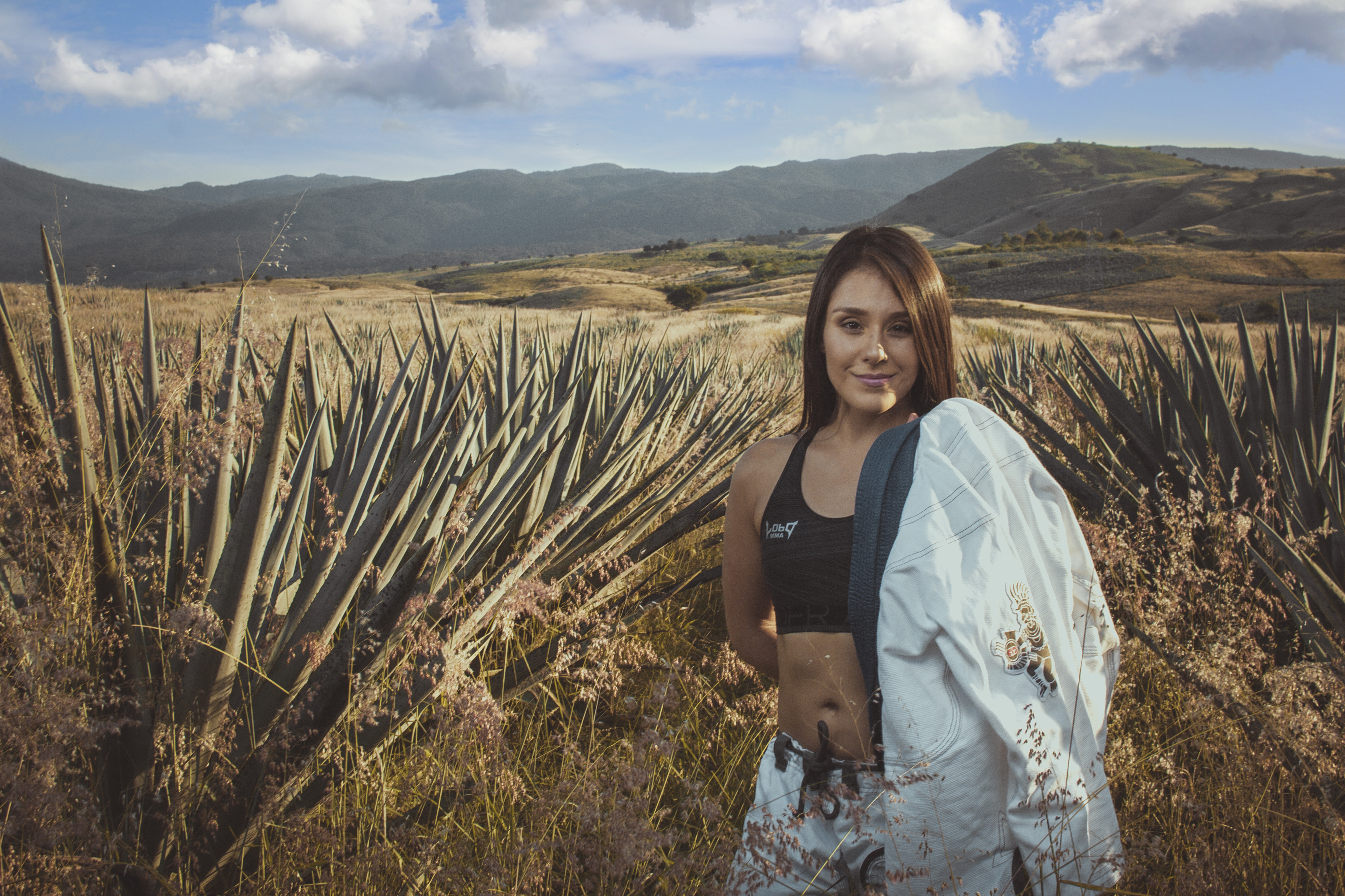 Алекса Грассо: мексиканская милашка из UFC, идущая за поясом Валентины Шевченко