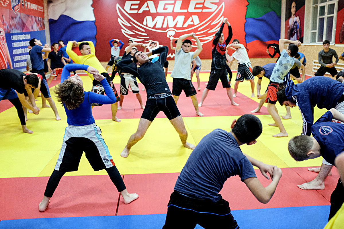 SHOT: в Дагестане проведут поиск радикалов-экстремистов среди секций MMA, а также в зале Хабиба