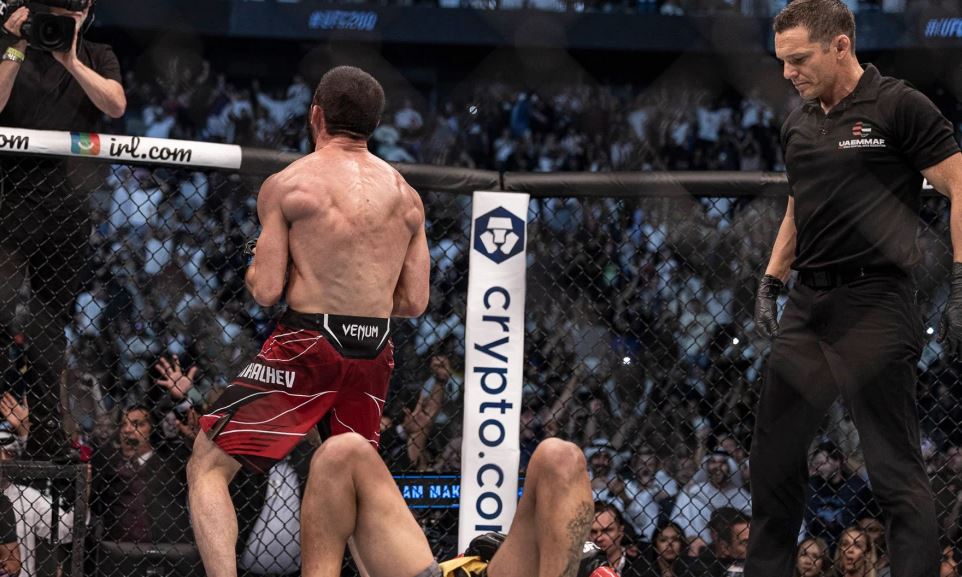 Дос Аньос – о победе Махачева: парень, который убегает от меня, теперь чемпион UFC