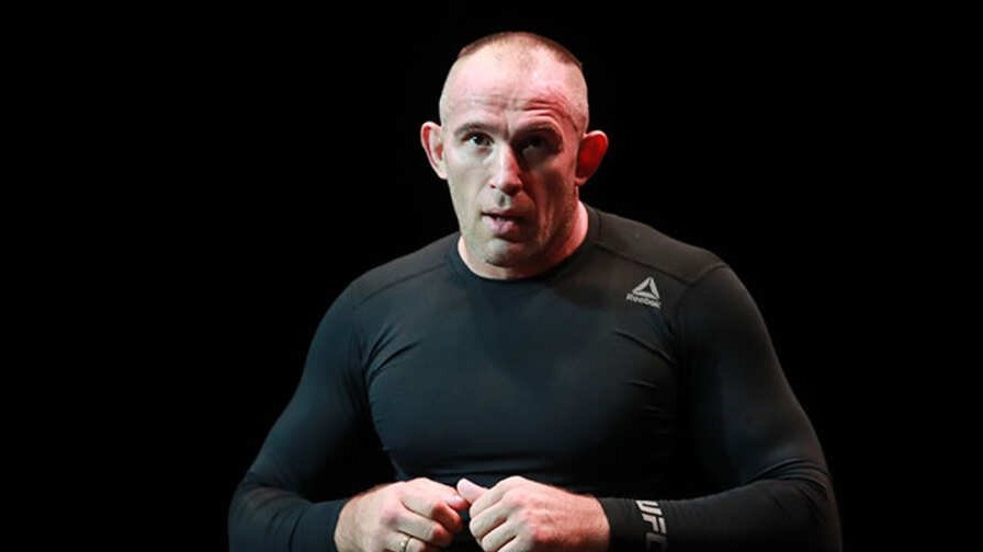 Британец Томпсон признал превосходство россиянина Олейника над ним в MMA