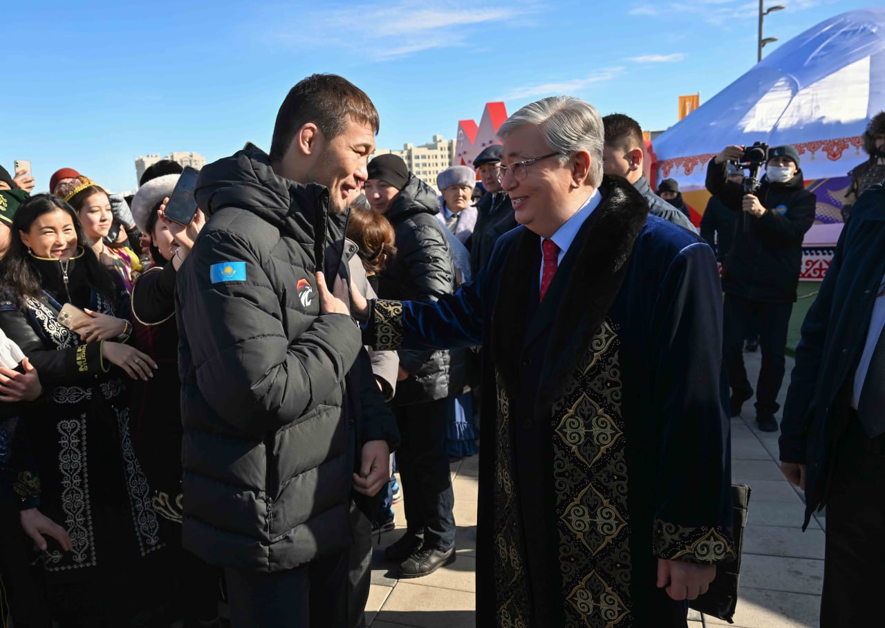 Рахмонов встретился с президентом Казахстана