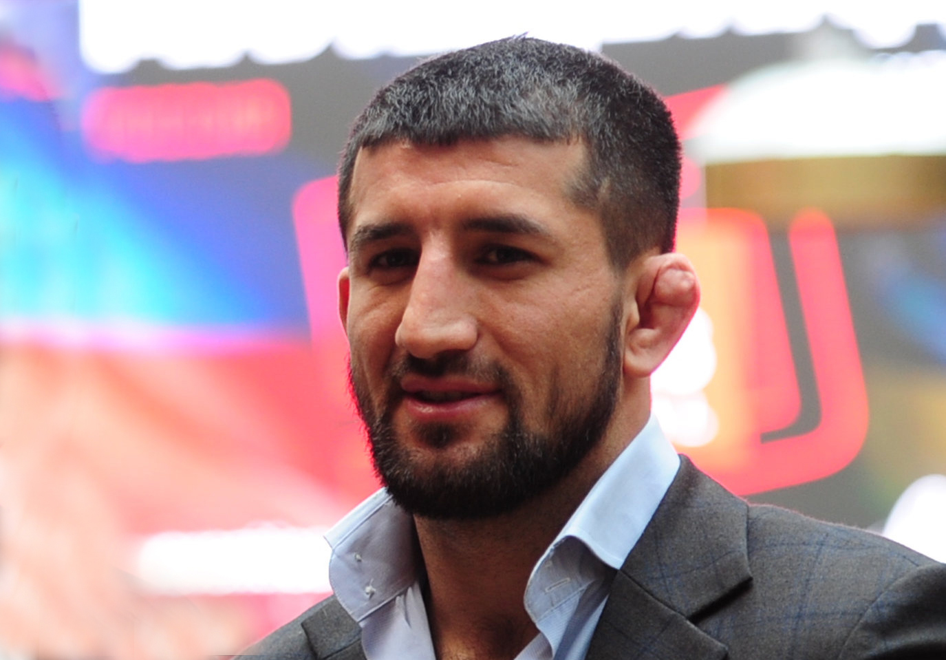 Мирзаев проиграл Зияеву единогласным решением судей на турнире Pravda Boxing
