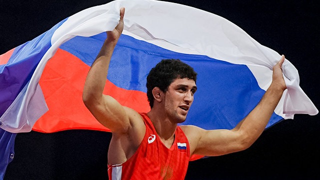 Сидаков победил Цаболова и вышел в полуфинал чемпионата мира по борьбе в Сербии