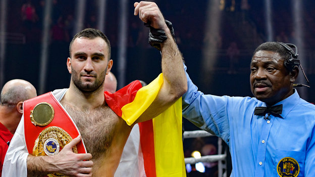Организаторы вечера бокса в Армении попросили команду Гассиева заклеить российский флаг на форме