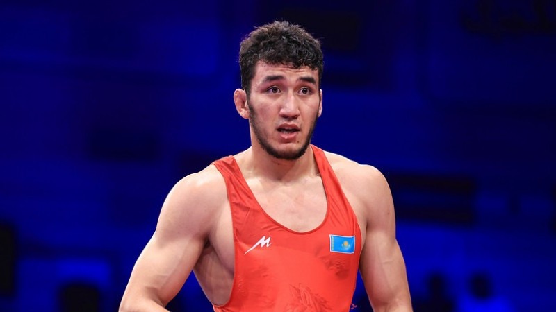 Хамитов призвал чиновников Казахстана собрать миллион долларов для первого в истории страны чемпиона мира по вольной борьбе