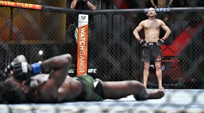 Чемпион UFC Стерлинг ответил на критику за первую спорную победу над Яном