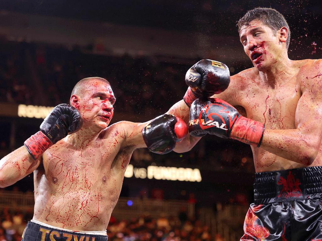 Боевая неделя: сенсационное поражение Цзю, бой Минакова и крышесносные анонсы UFC