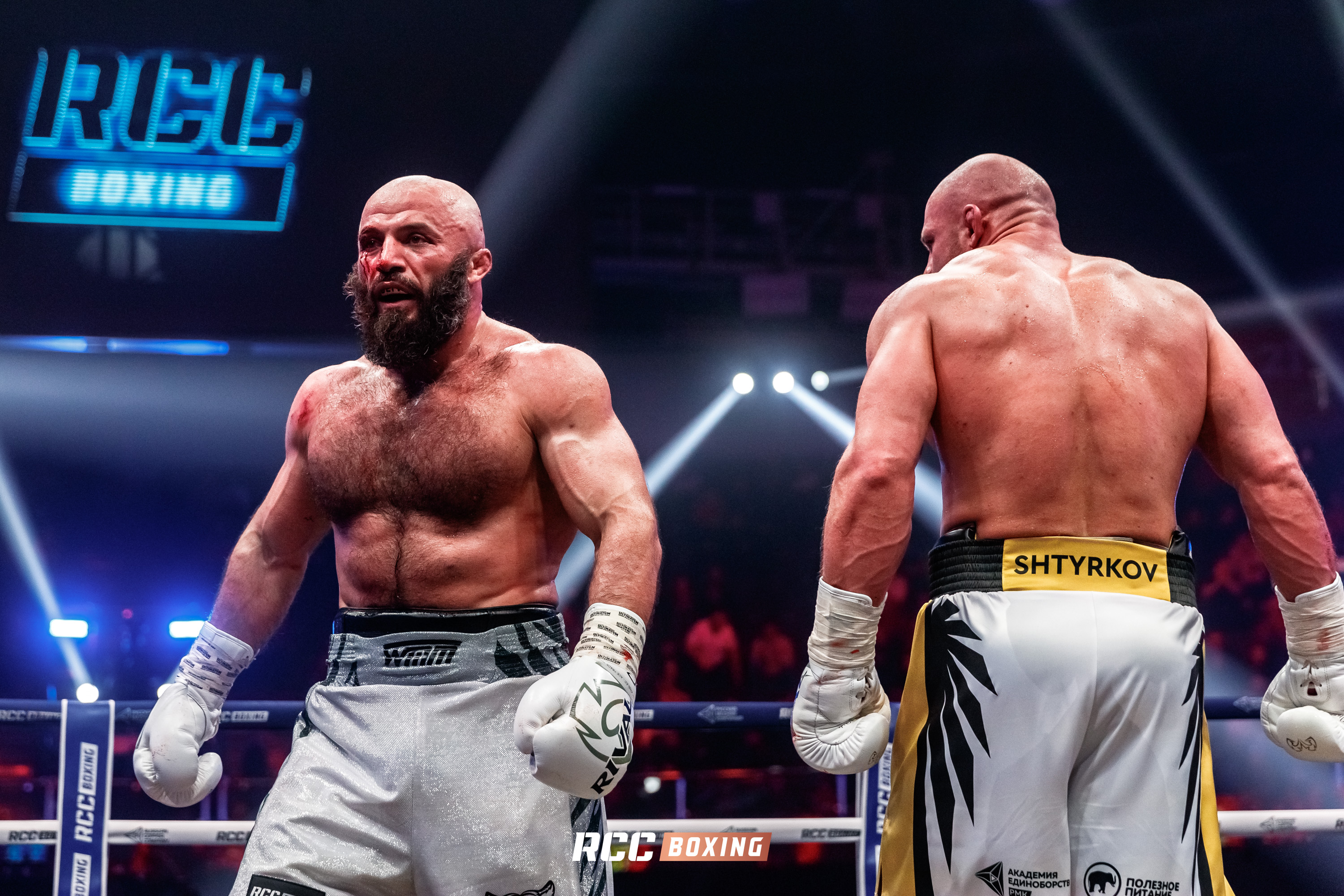 Глава RCC Boxing Promotions не согласен с решением судей в поединке Штыркова и Исмаилова