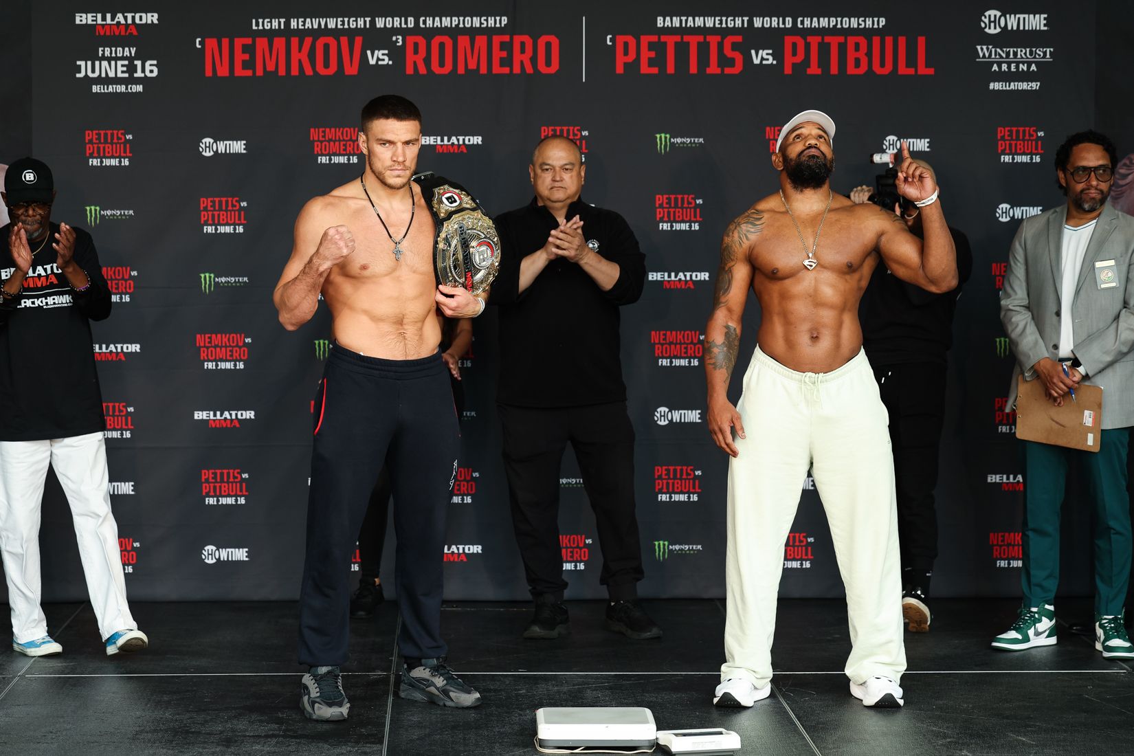 Немков сразится с «Солдатом Господа»: ставки и коэффициенты на главные бои турнира Bellator 297
