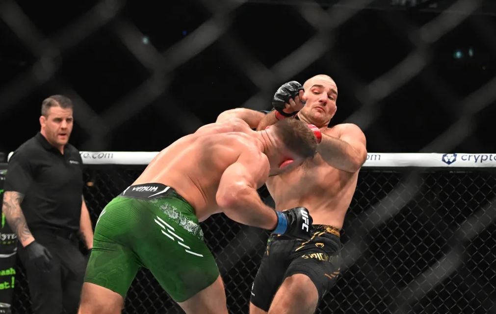 Ирландский боец Гэрри высмеял Стрикленда после поражения на UFC 297