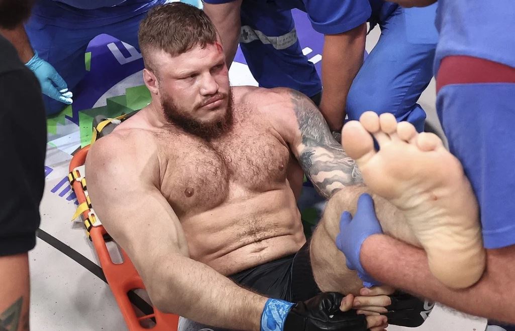 Бывший чемпион AMC Fight Nights Пономарев сообщил о переносе сроков операции на ноге