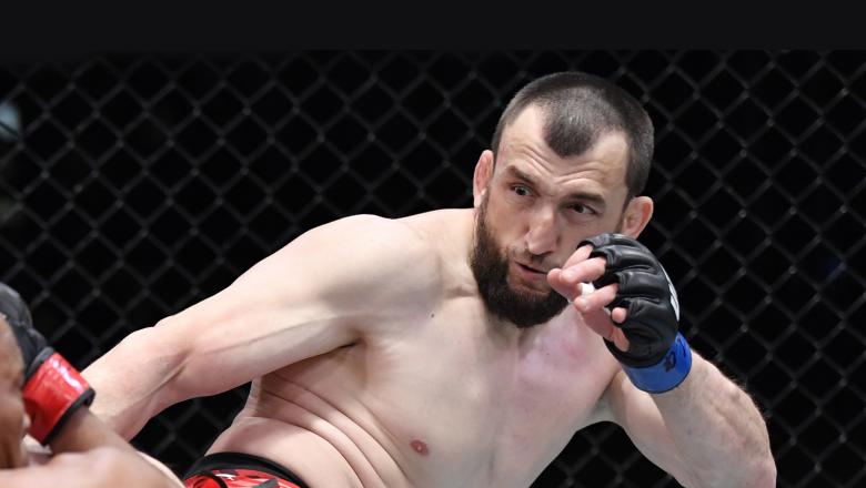 Россиянин Салихов проведет бой с датчанином Далби 17 июня в UFC