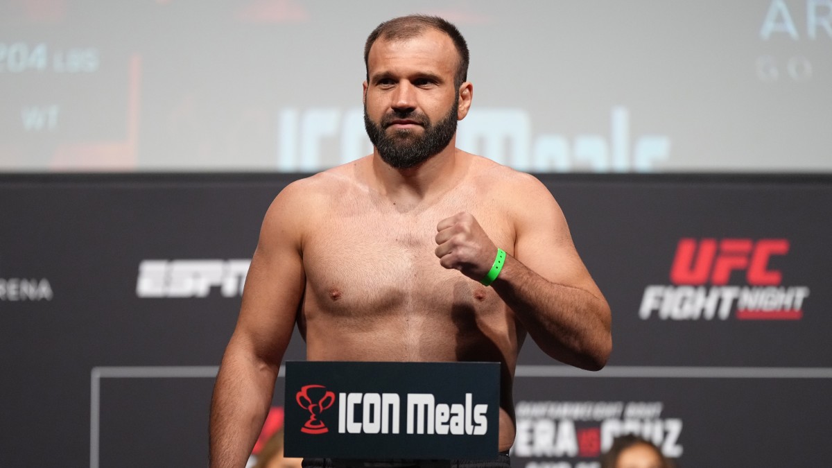 Боец UFC Мурзаканов заявил, что проведет следующий поединок против соперника из топ-10