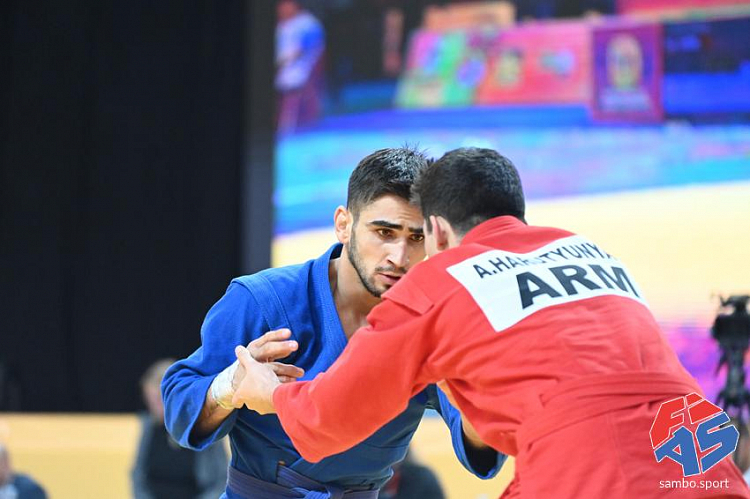 Российские самбисты завоевали семь медалей на чемпионате мира в Ереване