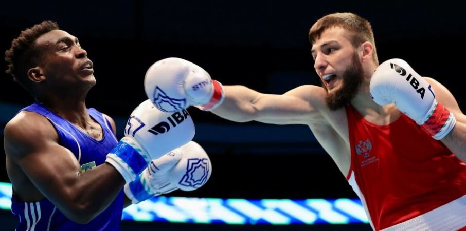 Российский боксер Идигов вышел в 1/8 финала чемпионата мира в Ташкенте