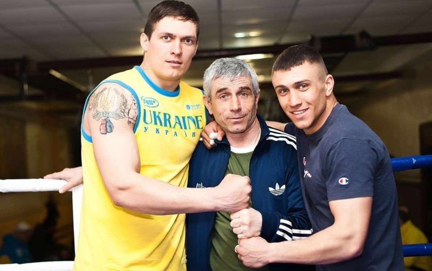 «Я считаю его своим отцом». Как семья Ломаченко помогла Усику стать великим чемпионом